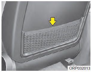 The seatback pocket is provided on the back of the front passenger’s and driver’s